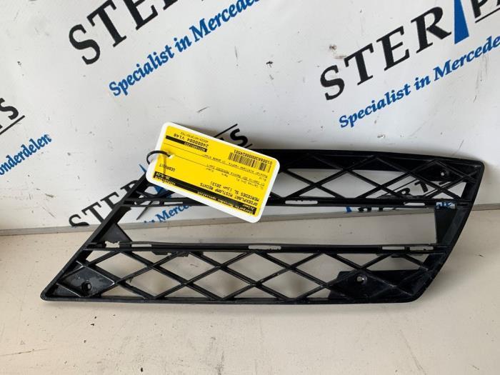 Afdekplaat mistlamp rechts van een Mercedes SL, Auto-onderdelen, Verlichting, Mercedes-Benz, Gebruikt, 3 maanden garantie, Ophalen of Verzenden