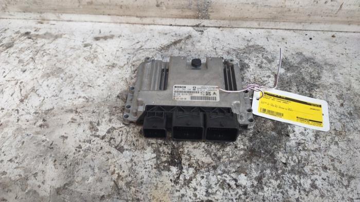 Ordinateur gestion moteur d'un Peugeot 207, Autos : Pièces & Accessoires, Électronique & Câbles, Peugeot, Utilisé, 3 mois de garantie
