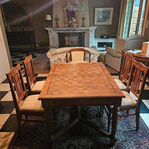 Antieke eetplaats met uitlengbare tafel, Huis en Inrichting, Tafels | Eettafels, Gebruikt, Ophalen