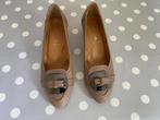 Beige schoenen Voltan met gesp maat 40, Kleding | Dames, Schoenen, Schoenen met lage hakken, Beige, Voltan, Ophalen of Verzenden