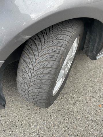 4 velgen met winterbanden Mercedes( 35000 km gereden ) beschikbaar voor biedingen
