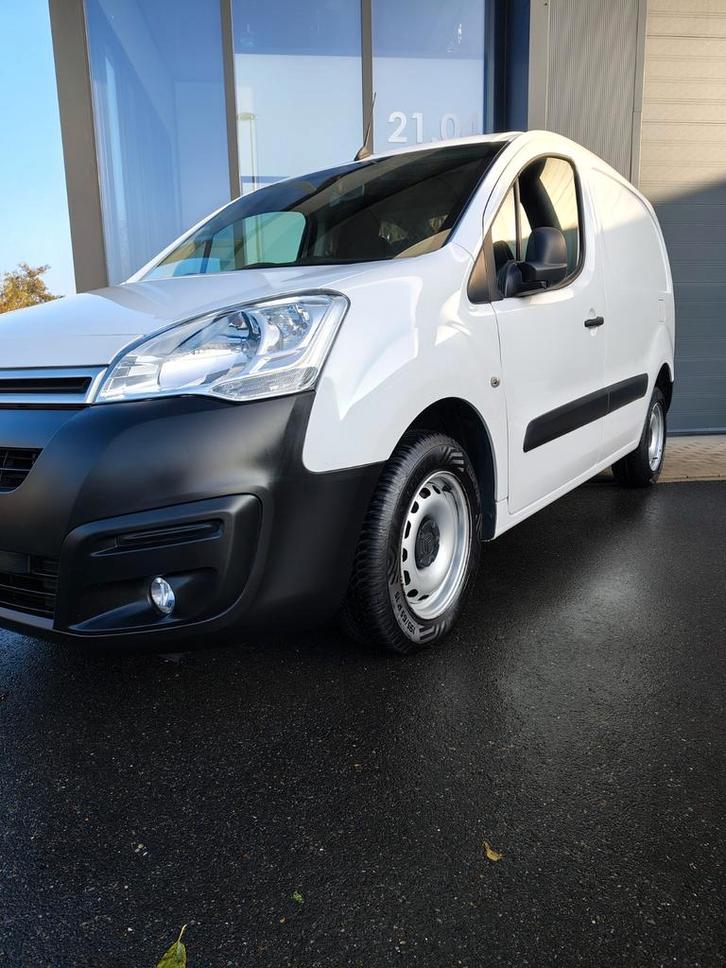 Citroën Berlingo 1.6 Blue hdi, Auto's, Bestelwagens en Lichte vracht, Particulier, Apple Carplay, Parkeersensor, Schuifdeur, Citroën
