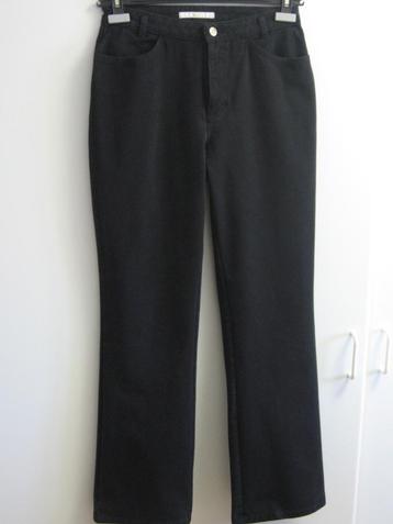 Zwarte broek met rechte pijp van Mac, type Melanie , maat 40 beschikbaar voor biedingen