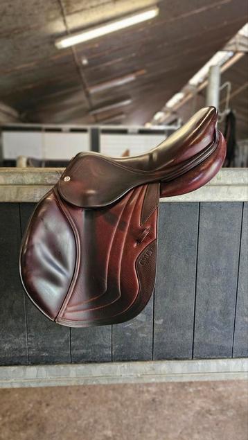 Cwd zadel 17,5 inch, Enlèvement, Comme neuf