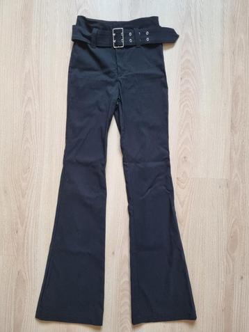 Zwarte bootcut broek - maat 34 beschikbaar voor biedingen