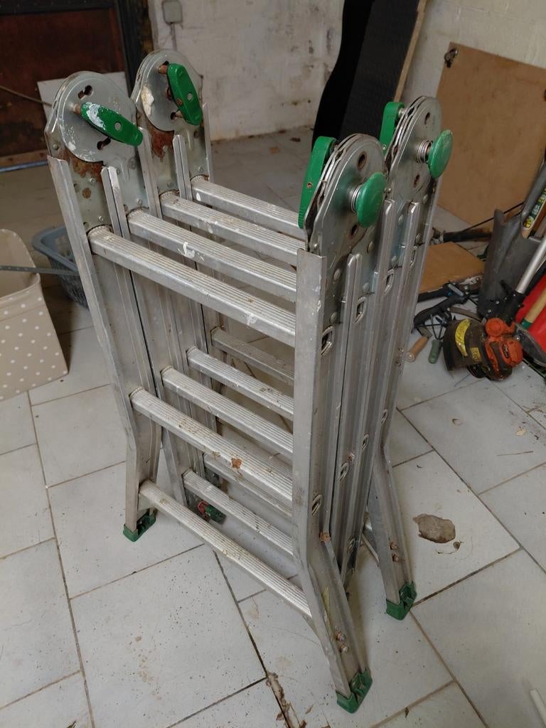 Echelle pliable hauteur 3m50 marque Seda tres solide, Ophalen, Gebruikt, Ladder, Opvouwbaar of Inschuifbaar