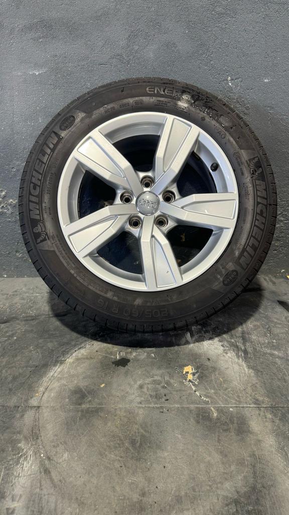 Audi A4/A5 velgen 16 inch met Continental banden, Auto-onderdelen, Banden en Velgen, Banden en Velgen, 16 inch, 205 mm, Personenwagen