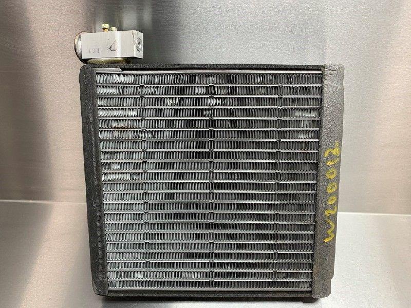 AIRCOVERDAMPER Toyota Camry (CV30) (01-2001/11-2006), Gebruikt, Toyota