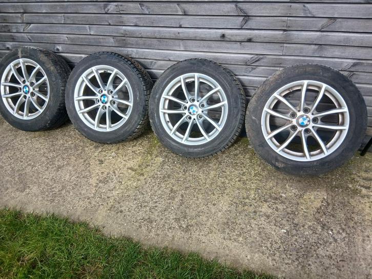 4 jantes bmw série 1 2 3 4 d origine avec 2 pneu neuf, Autos : Pièces & Accessoires, Pneus & Jantes, Jante(s), Enlèvement