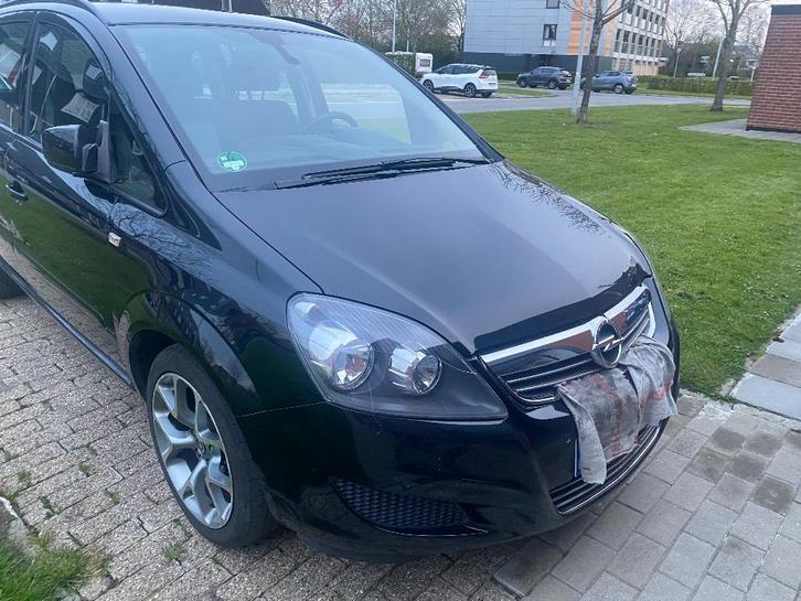 Opel Zafira 1.6 - 7 sièges, Autos, Opel, Particulier, Zafira, ABS, Phares directionnels, Airbags, Air conditionné, Ordinateur de bord