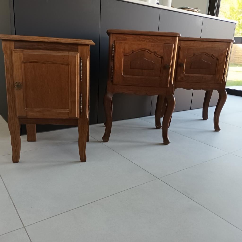 3 houten antieke  nachtkastjes, Ophalen, Gebruikt, Minder dan 45 cm, 55 tot 70 cm