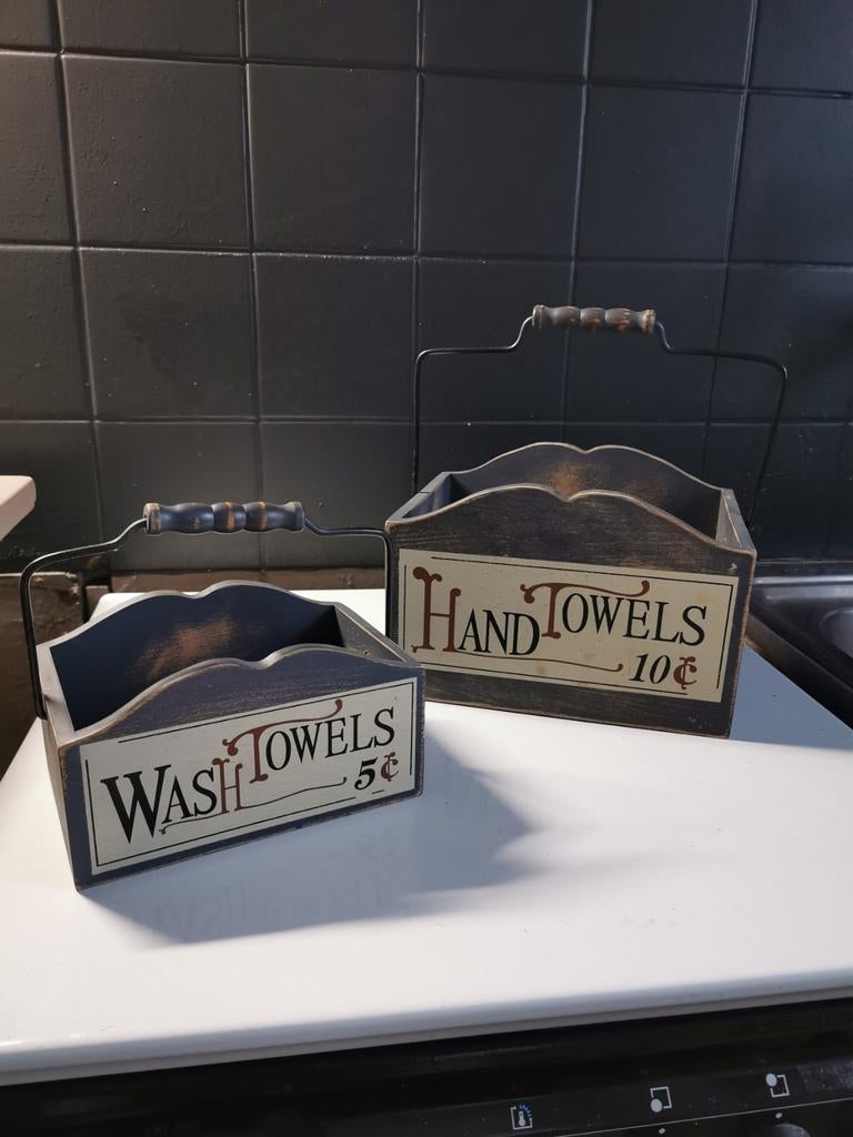 Houten kistjes voor handdoeken., Ophalen of Verzenden