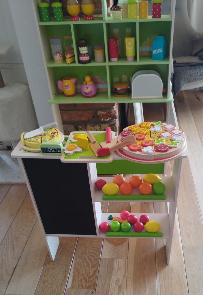 Houten kinderwinkel/keuken + veel accessoires, Kinderen en Baby's, Speelgoed | Speelkeukens, Hout, Ophalen