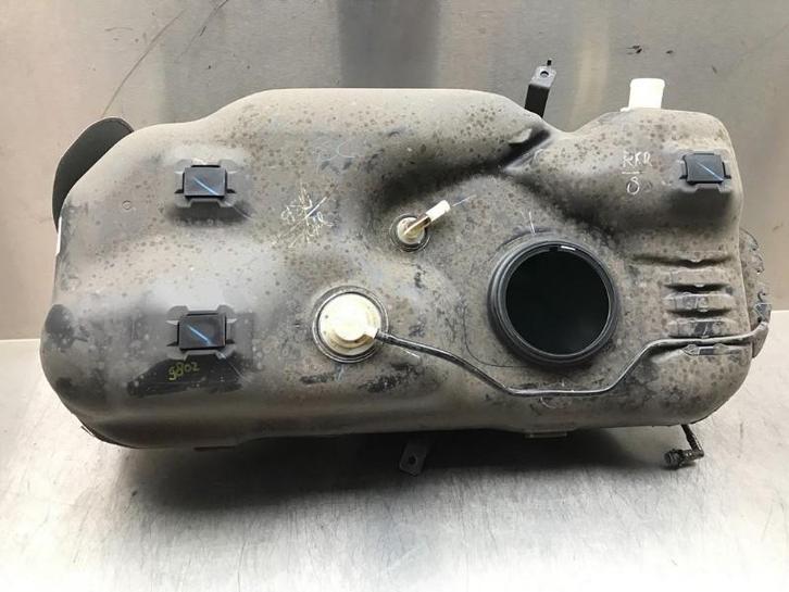 RESERVOIR Suzuki Celerio (LF) (01-2014/-) (|CELERIO|), Autos : Pièces & Accessoires, Systèmes à carburant, Suzuki, Utilisé