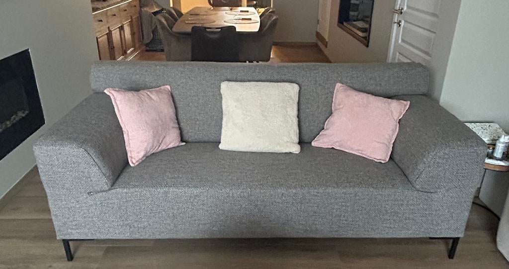 Zo goed als nieuwe design zetel Goossens – 3 zit – TOPstaat, Huis en Inrichting, Zetels | Zetels, Zo goed als nieuw, Rechte bank