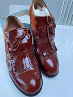 Bruine pumps - maat 38 - Voltan, Pumps, Bruin, Ophalen of Verzenden, Zo goed als nieuw