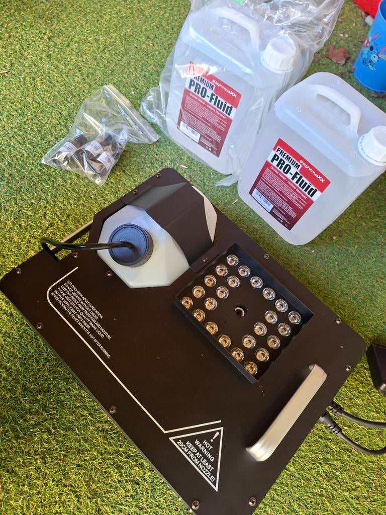 Rookmachine 1500 Watt, Dmx, 24 leds rgb met extra's, Ophalen