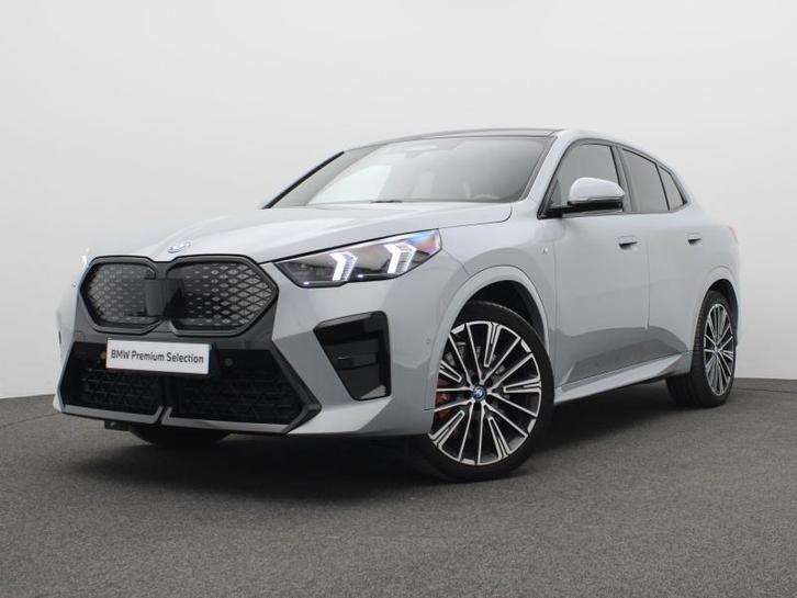 BMW iX2 M SPORT PRO - PANODAK - HARMAN-KARDONNAVI, Autos, BMW, X2, Phares directionnels, Régulateur de distance, Airbags, Air conditionné