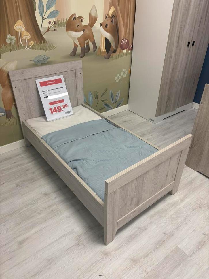 Peuterbedje 70x140cm., Kinderen en Baby's, Kinderkamer | Bedden, Zo goed als nieuw, Matras, Ophalen