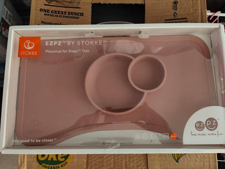 Tapis repas EZPZ by Stokke – Steps Tray – Rose – Neuf en boî, Kinderen en Baby's, Kinderstoelen, Ophalen