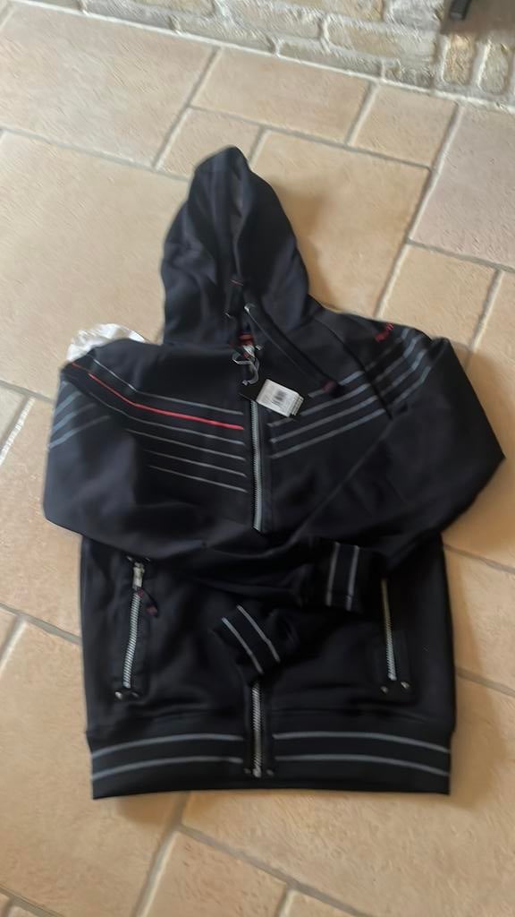 Nieuwe assent pull maat medium, Ophalen of Verzenden, Zo goed als nieuw