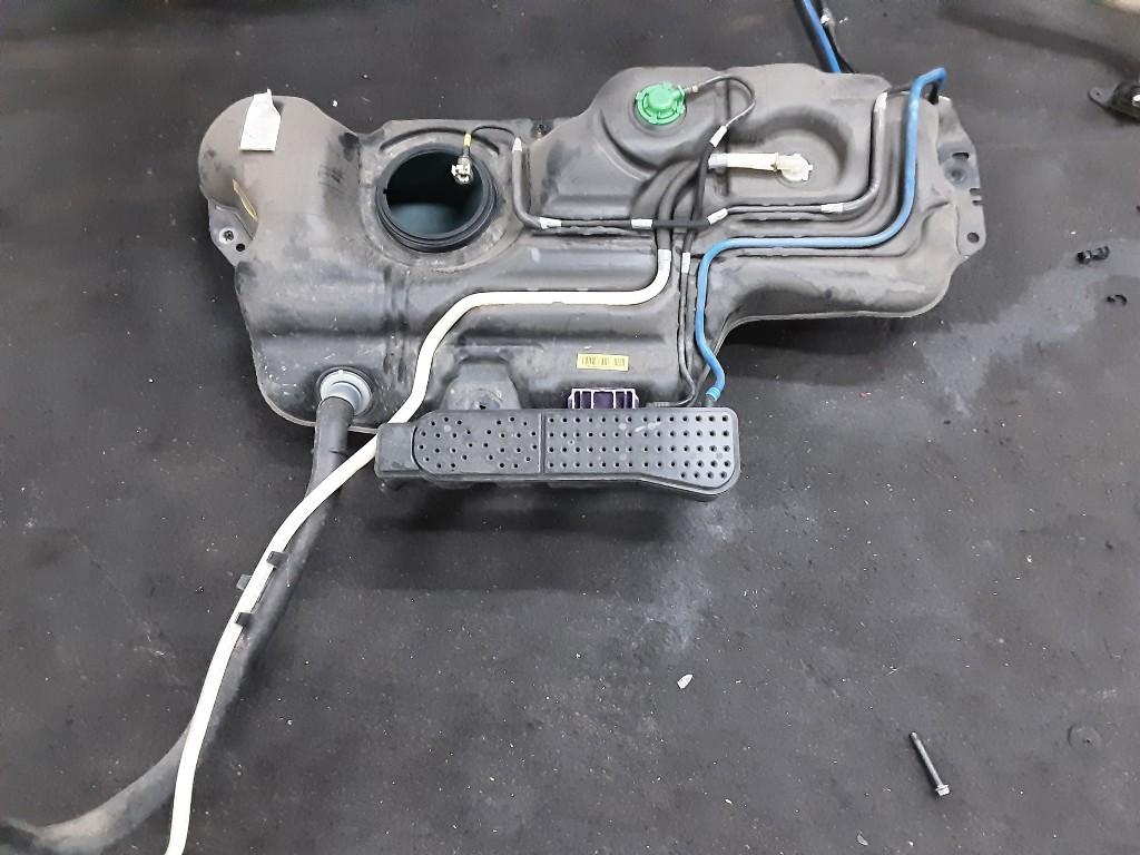 BRANDSTOFTANK Peugeot 2008 (UD / UK / UR / US / UX), Gebruikt, Mevr. I. Hauben, Rue de l'Espoir 34 34
4030  GRIVEGNÉE, BE, Info@Collignon.be