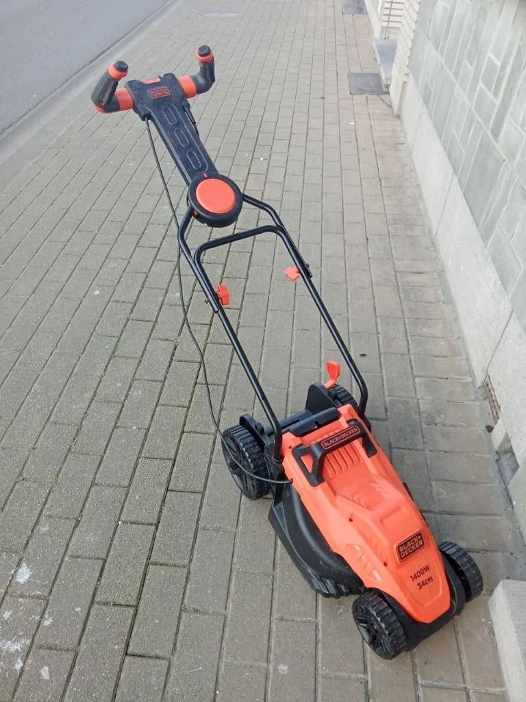 procurez-vous la tondeuse à gazon Black Decker Ostende, Jardin & Terrasse, Tondeuses à gazon, Comme neuf, Black & Decker, Tondeuses à gazon électriques
