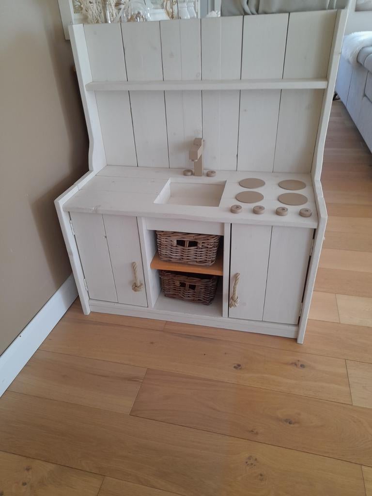 Kinder keuken, Enlèvement