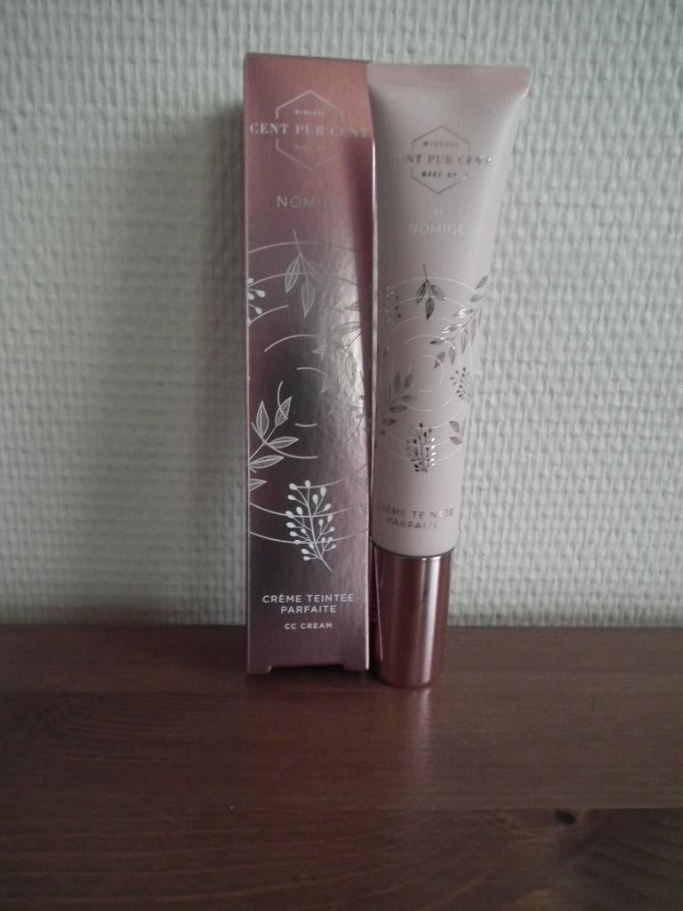 Crème correctrice qui combine soin & maquillage (Nouveau), Envoi, Neuf, Tout le visage, Soins