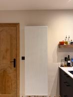 Stelrad Vertex verticale, Doe-het-zelf en Bouw, Ophalen, Zo goed als nieuw