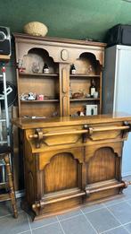 Toog met bijbehorende kast en krukken., Enlèvement