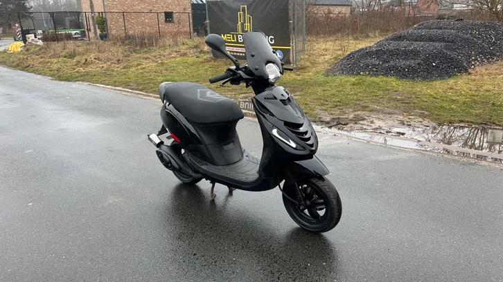 Piaggio Zip A-klasse 2t, Vélos & Vélomoteurs, Scooters | Piaggio, Comme neuf, Zip, Classe A (25 km/h), Enlèvement ou Envoi