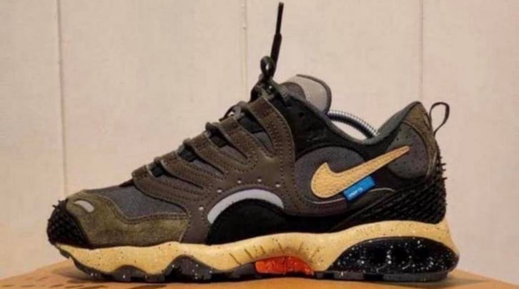 Nike Air Terra Humara “Undefeated” size 42, Kleding | Heren, Ophalen, Overige kleuren, Nieuw, Sneakers