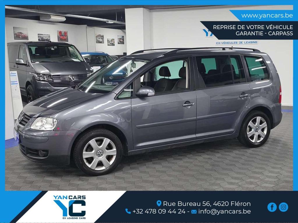 Volkswagen Touran 1.6i Highline * 7 PLACES * CLIM + SIEGES C, Autos, Argent ou Gris, Achat, Entreprise, 7 places