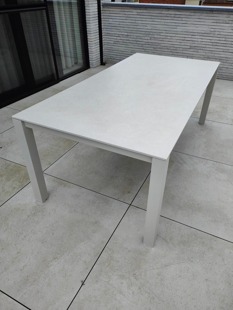 Tuintafel bois le duc, Ophalen