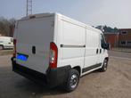 Le frigo Fiat Ducato Euro5 est inspecté pour la vente