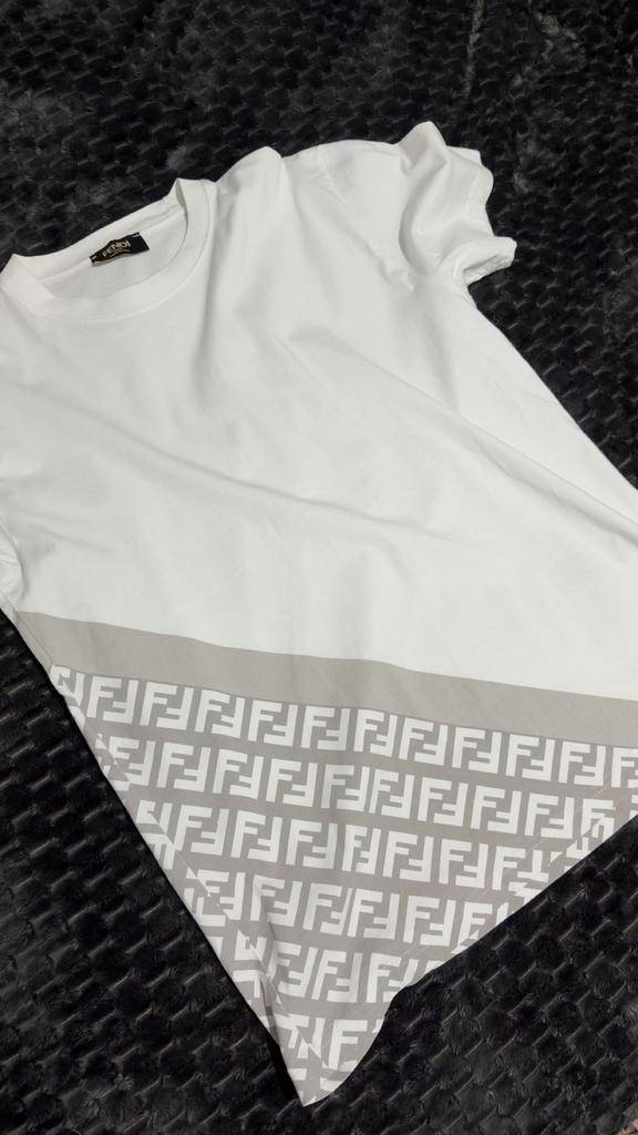 Fendi shirt, Kleding | Heren, T-shirts, Ophalen, Zo goed als nieuw, Maat 52/54 (L)