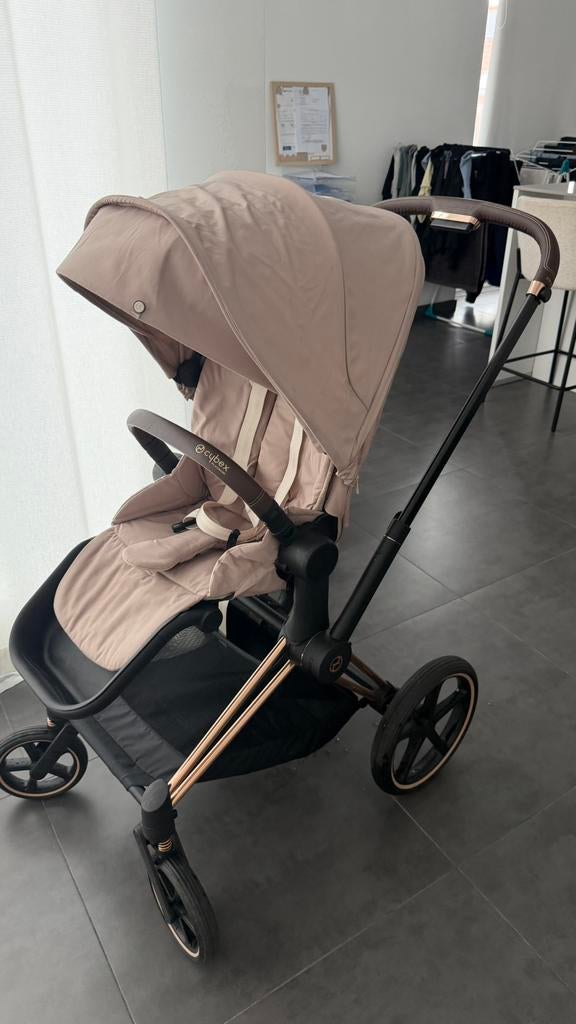 Poussette cybex priam rose golde avec l’assise beige300€, Enlèvement, Comme neuf, Poussette