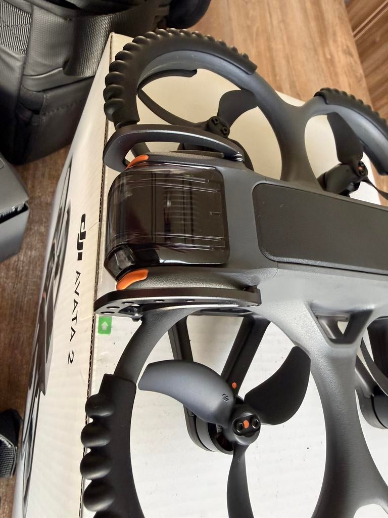 DJI Avata 2 fly more combo Zo goed als nieuw + accessoires, Ophalen, DJI