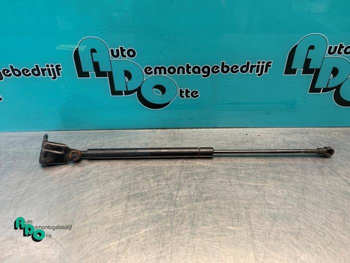 Gasdemper Motorkap links van een Ford Galaxy, Auto-onderdelen, Carrosserie, Ford, Gebruikt, 3 maanden garantie, Ophalen of Verzenden