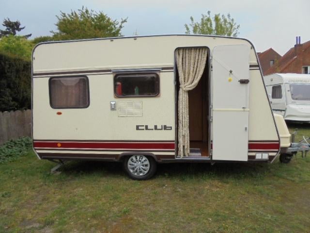 mooie 380 Lichtgewicht,verwarming,frigo,toiletruimte+tent--, Caravans en Kamperen, Caravans, Bedrijf, 500 - 750 kg, Rondzit, Bürstner