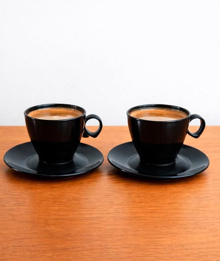 Ensemble de 2 tasses à café Tupperware avec soucoupes, Maison & Meubles, Cuisine| Tupperware, Neuf, Enlèvement ou Envoi