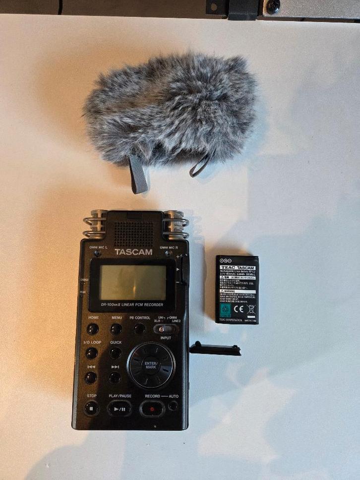 TASCAM DR-100 MKII Audio recorder, TV, Hi-fi & Vidéo, Appareils professionnels, Comme neuf, Audio, Enlèvement ou Envoi