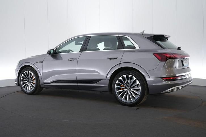 (2BJH064) AUDI E-TRON, Autos, Audi, Entreprise, Achat, e-tron, Caméra 360°, 4x4, Caméra de recul, Airbags, Air conditionné, Android Auto