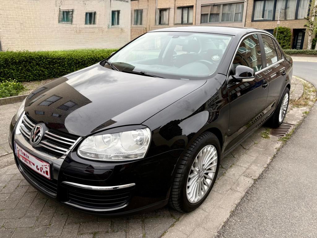 VW Jetta 1.6FSI 2008, Autos, Volkswagen, Achat, Boîte manuelle, 5 portes, Berline