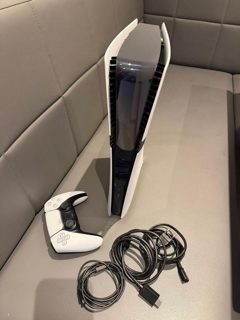 Ps5 pro 2TB + garantie 1 controller werkt perfect, Consoles de jeu & Jeux vidéo, Consoles de jeu | Sony PlayStation 5, Enlèvement