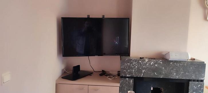 Téléviseur Panasonic, Maison & Meubles, Armoires | Mobilier de télévision, Enlèvement