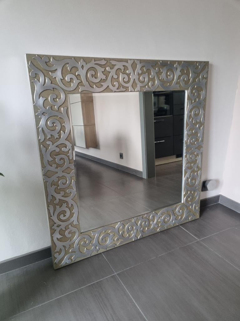 Deknudt spiegel, Ophalen