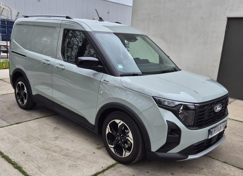 Ford Transit Courier, Achat, 2 places, Boîte manuelle, Noir