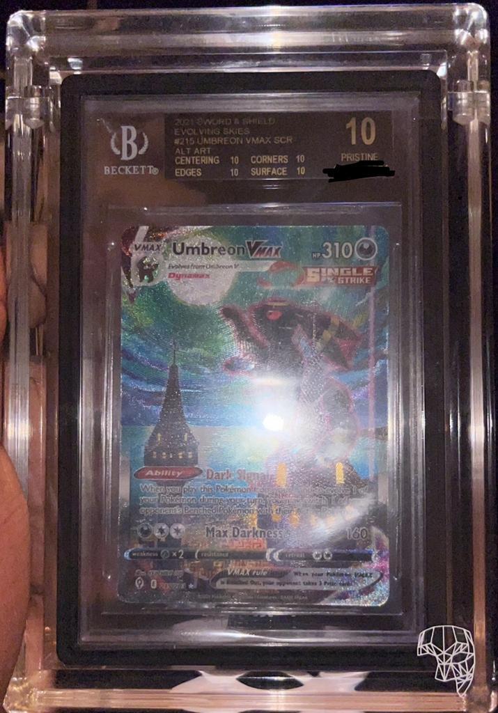 Umbreon vmax 215/203 BECKETT PRISTINE 10 BLACK LABEL, Hobby & Loisirs créatifs, Jeux de cartes à collectionner | Pokémon, Comme neuf